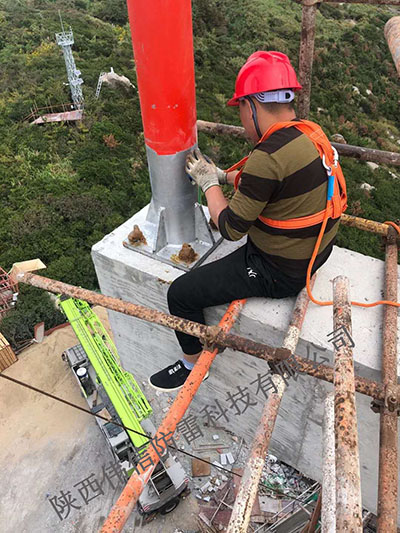 舟山市嵊泗岛玻璃钢避雷针安装项目现场图3